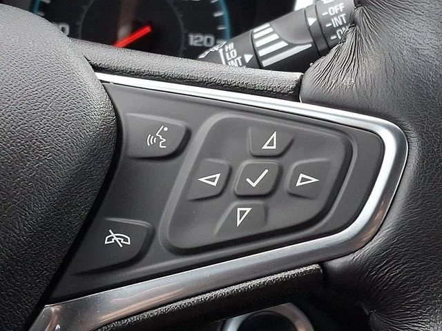 Used 2018 Silver Chevrolet LT image 21