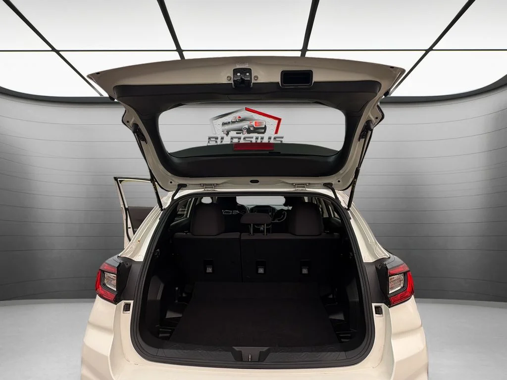Used 2024 White Subaru Base image 14