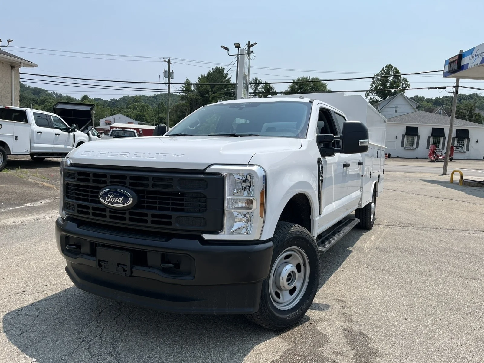 New 2026 Oxford White Ford F-350® XL image 2