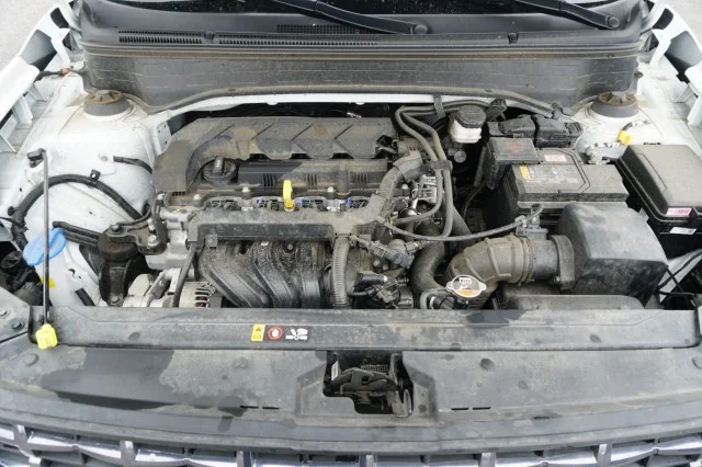 Used 2025 WHITE Hyundai SEL image 34