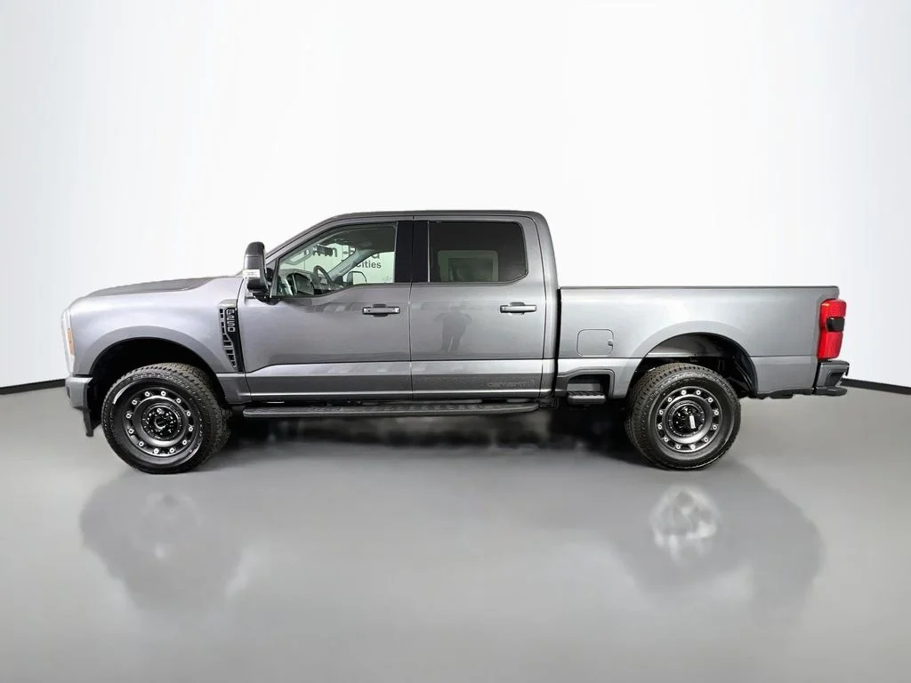New 2027 Carbonized Gray Metallic Ford XLT image 6