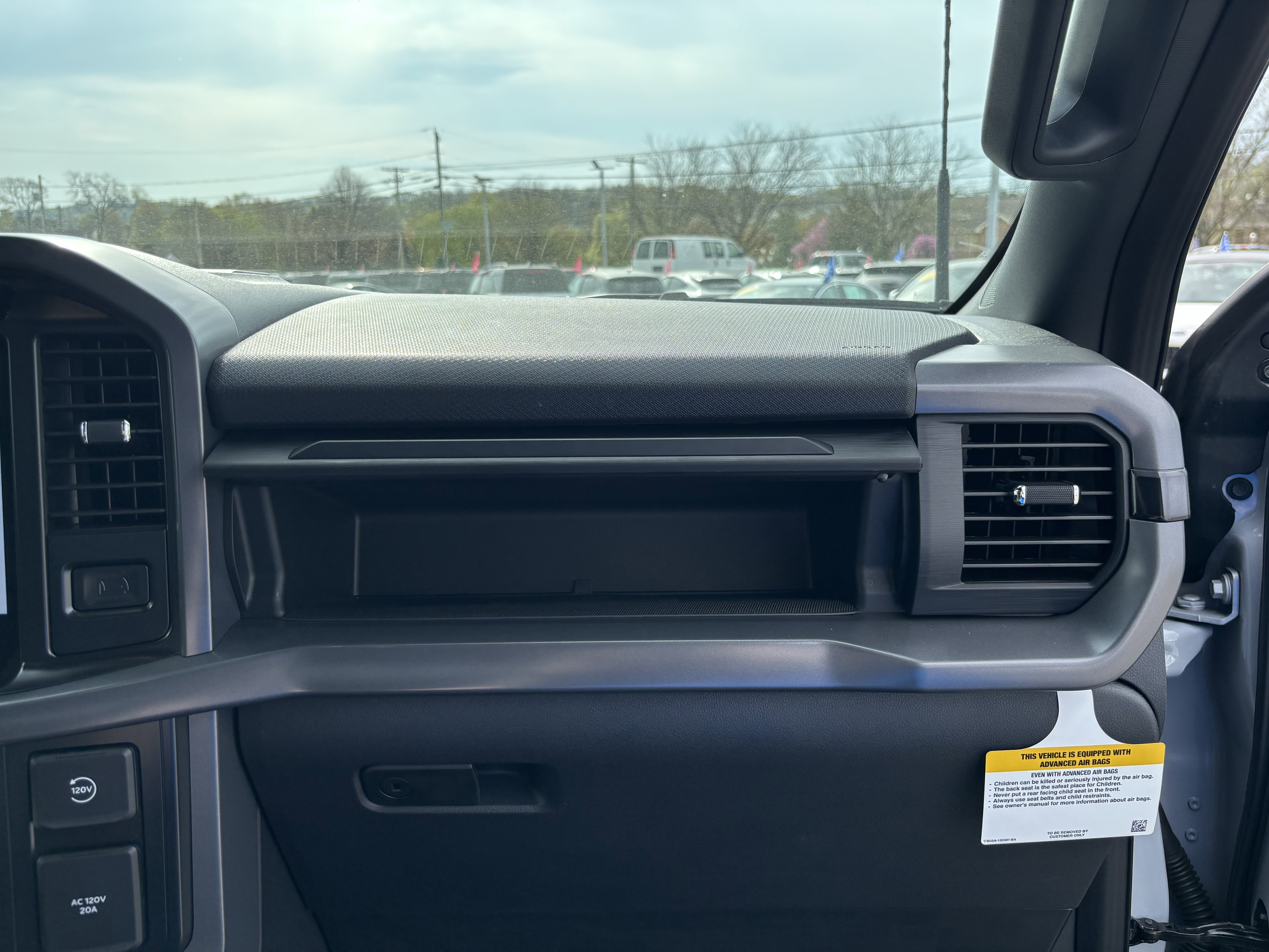 2025 Ford F-150 XLT - Photo 40