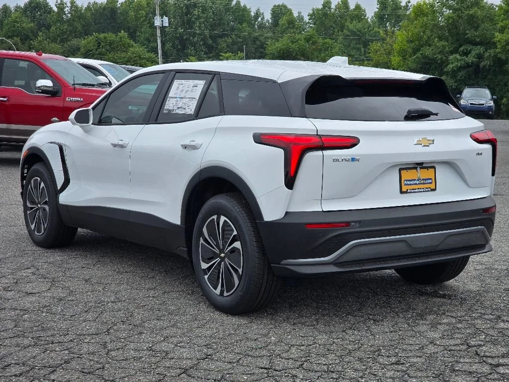2025 Chevrolet Blazer EV LT - Photo 18