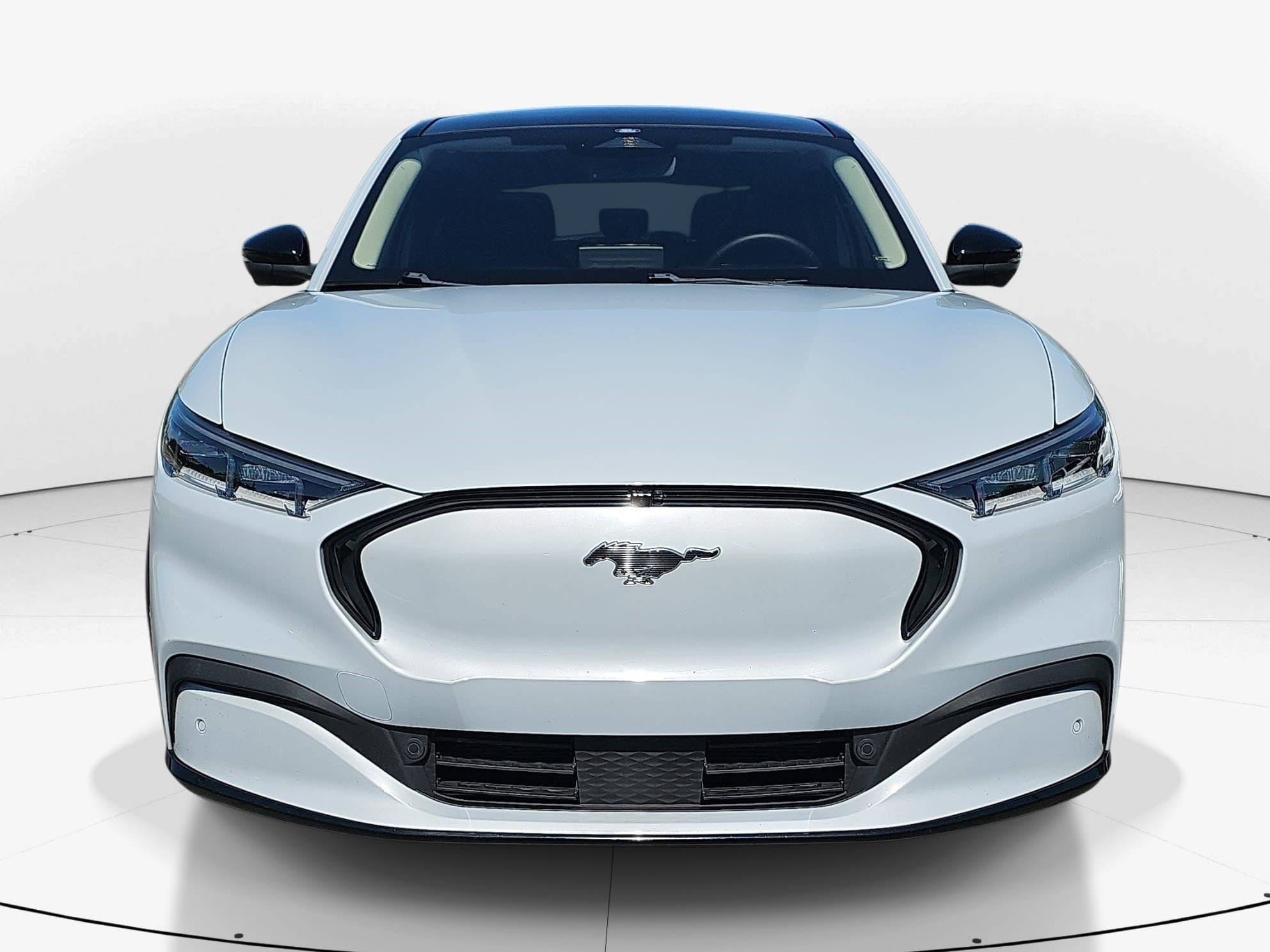 Used 2023 White Metallic Ford Premium image 8