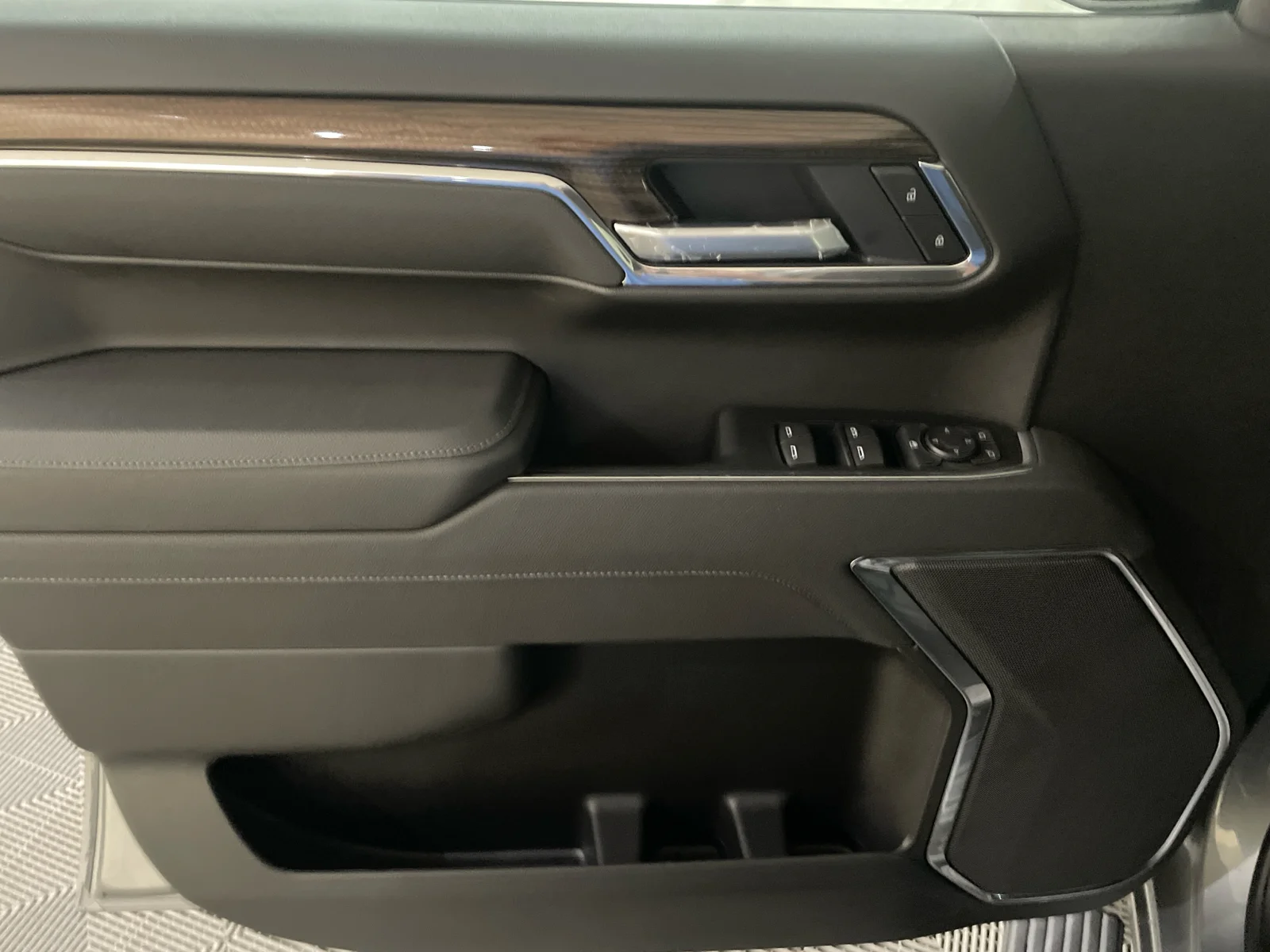2026 Chevrolet Silverado 1500 LT Trail Boss - Photo 10