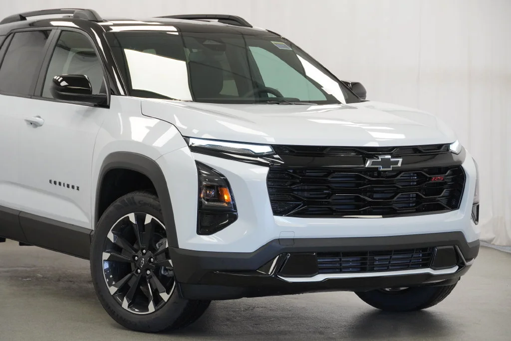 New 2027 Polar White Tricoat Chevrolet RS image 9