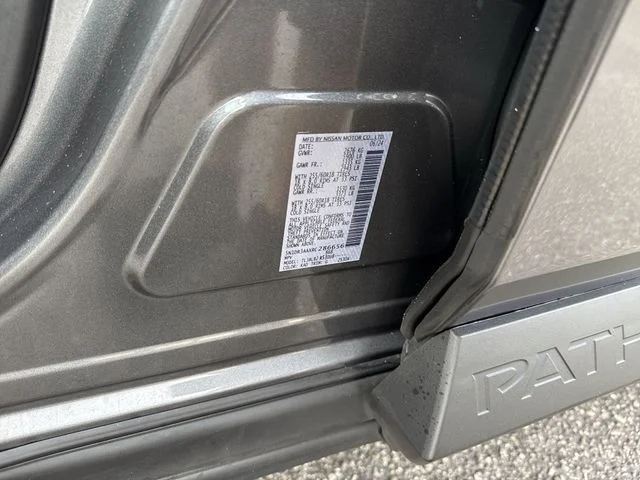Used 2024 Gray Nissan S image 34