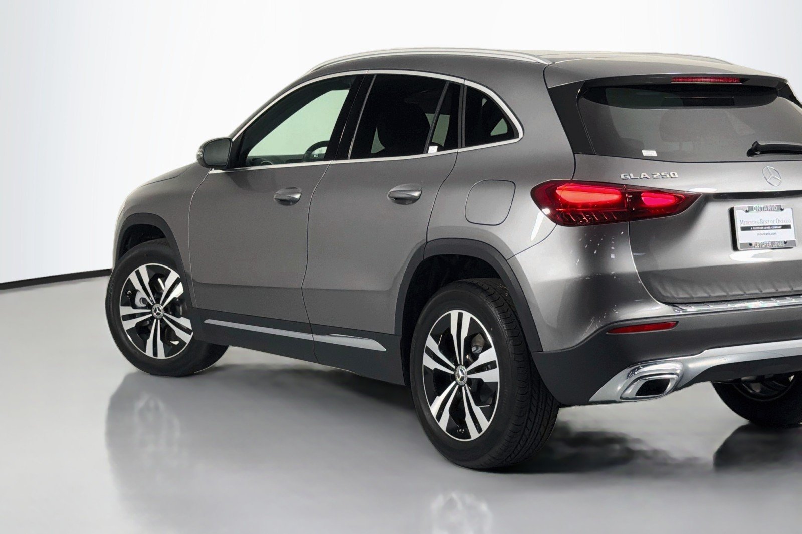 New 2026 Mountain Grey Metallic Mercedes-Benz GLA 250 SUV image 14