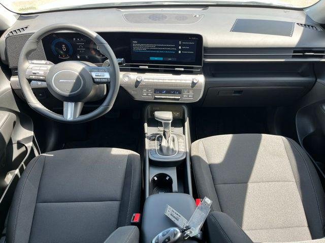 New 2026 White Hyundai SEL Sport FWD image 9