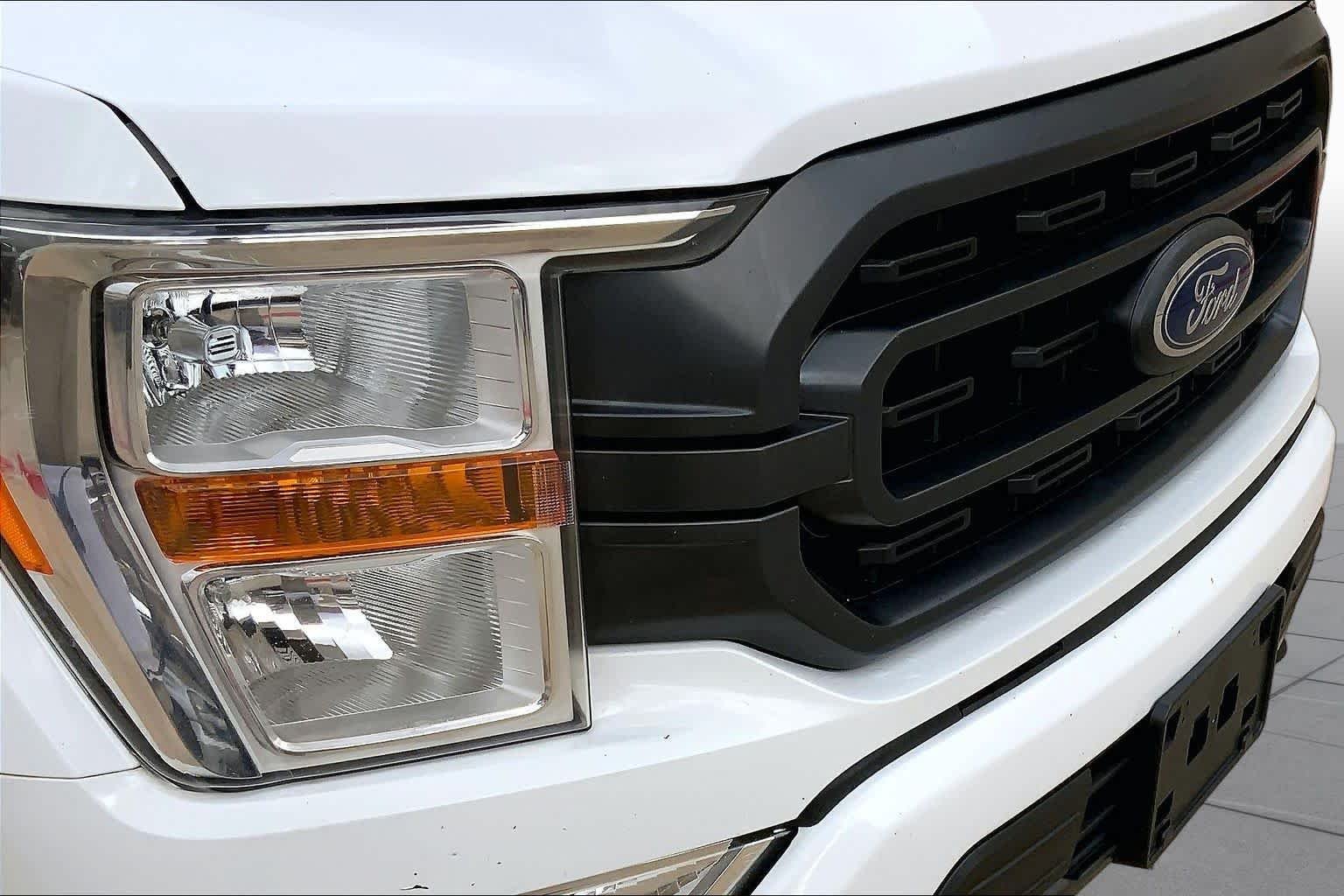 Used 2021 Oxford White Ford XLT image 31