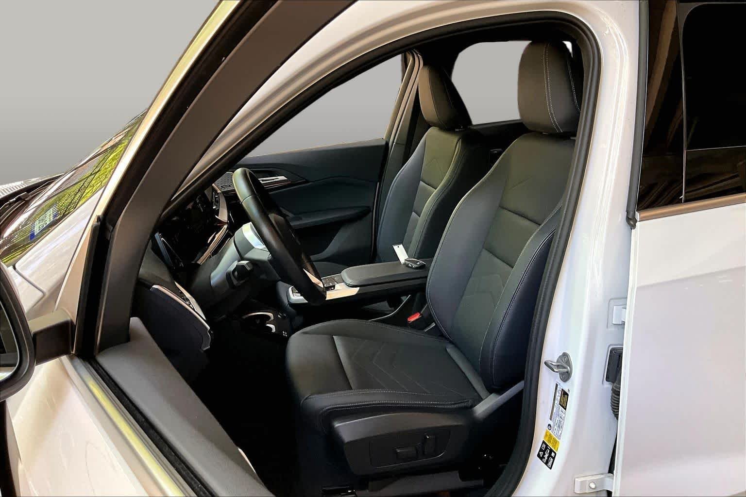 Used 2023 Alpine White BMW xDrive28i image 7
