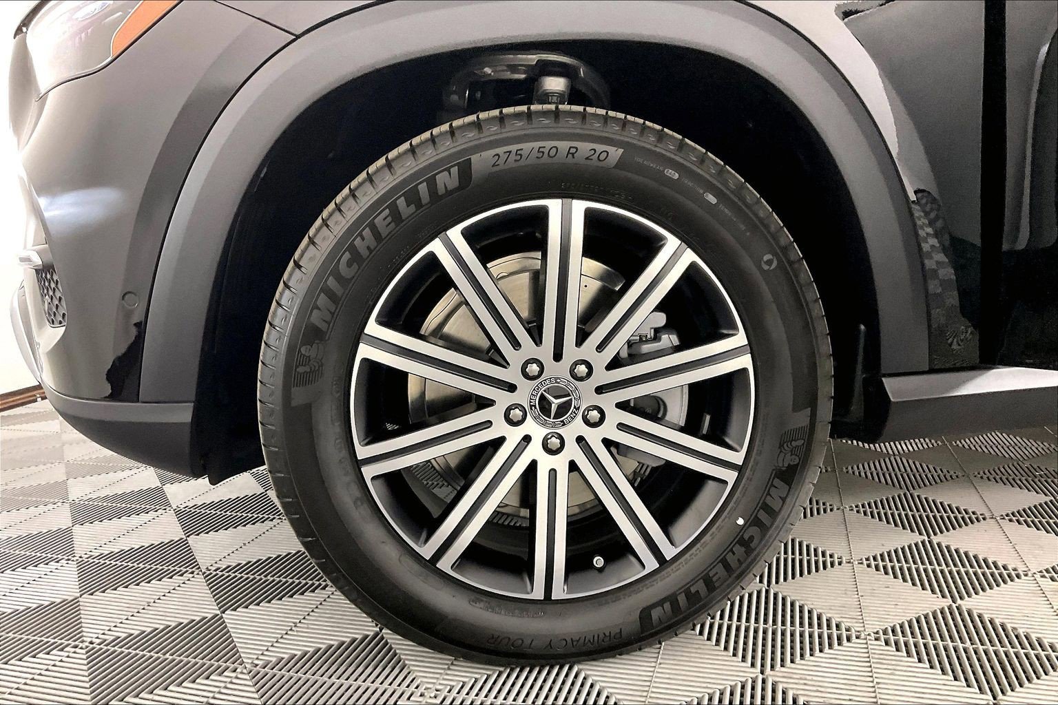 New 2026 Black Mercedes-Benz GLE 350 image 24