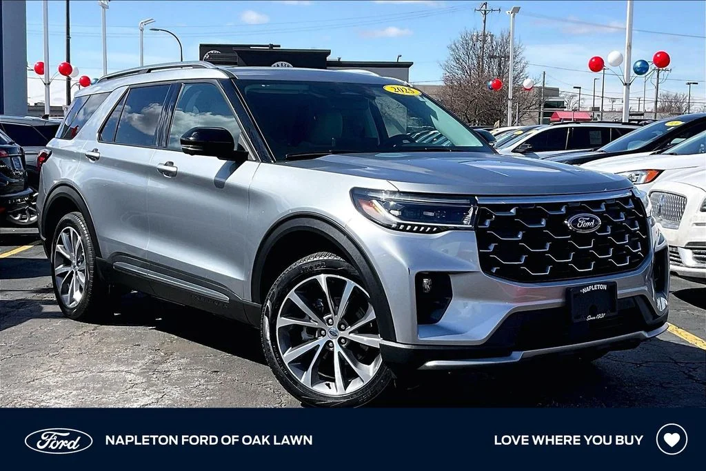 2025 Ford Explorer Platinum 4WD (PL535)'s photo