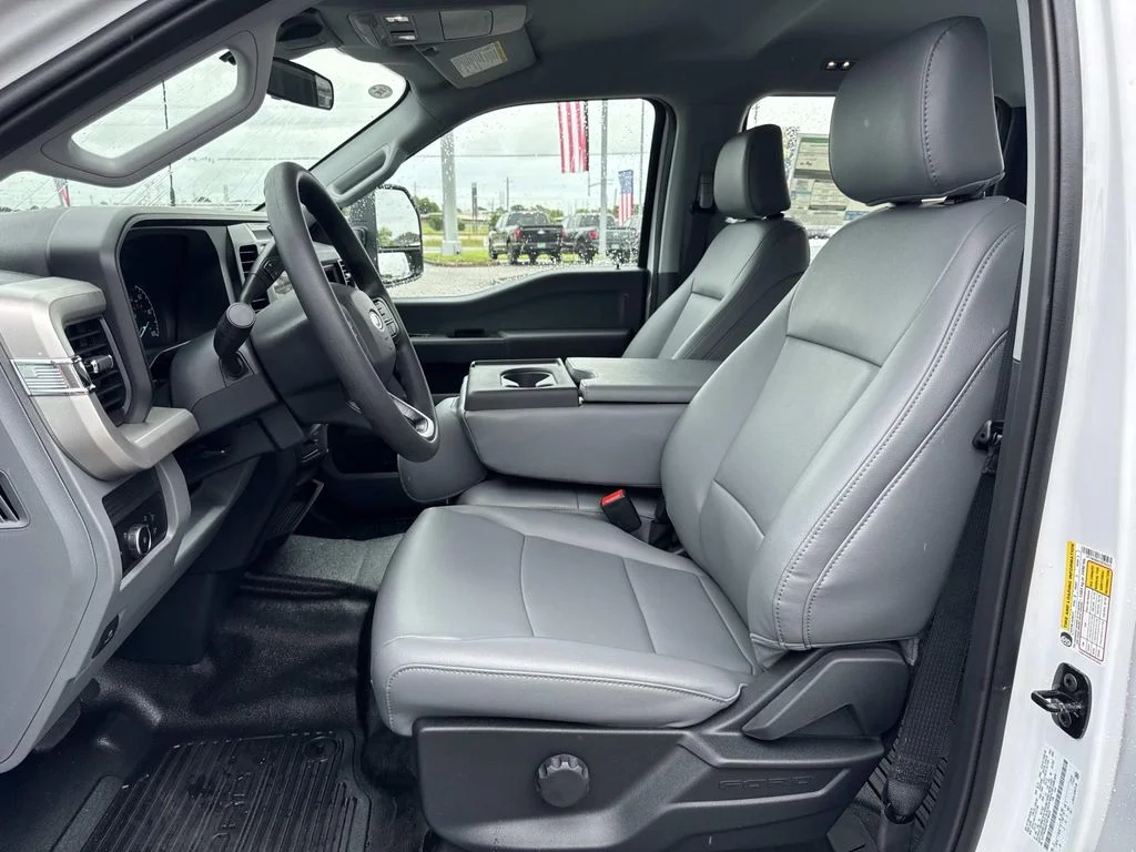 New 2026 Oxford White Ford F-250® XL image 8
