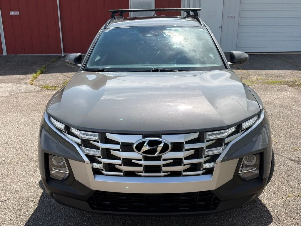 Used 2023 Gray Hyundai SEL image 21