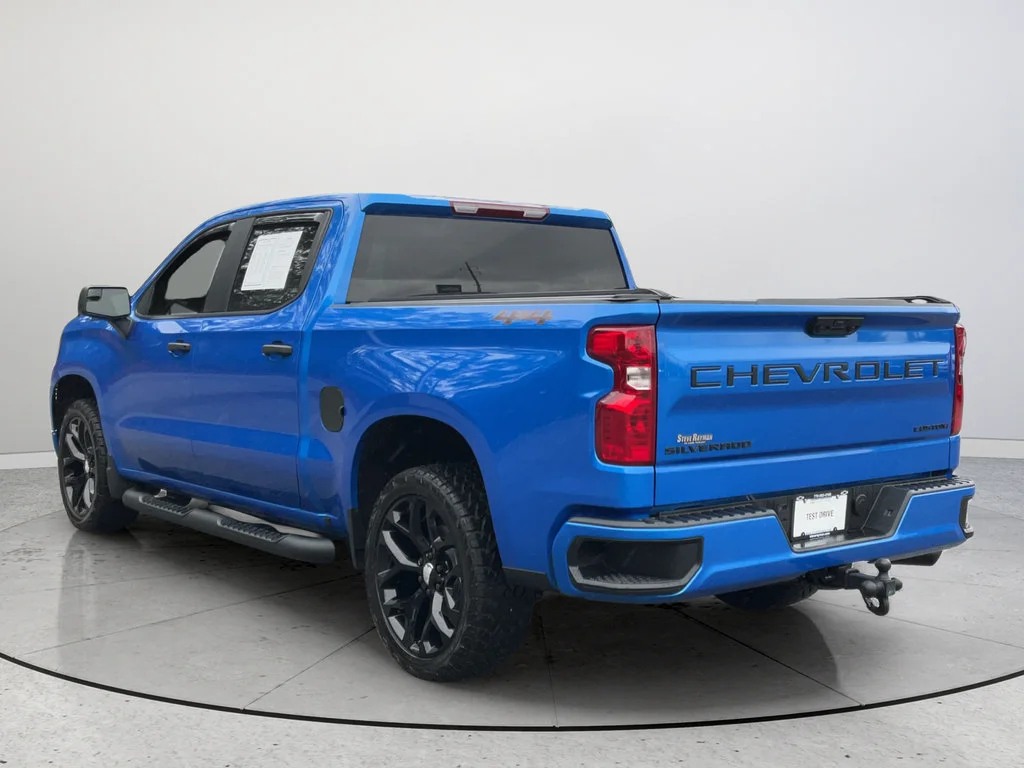 Certified Used 2025 Riptide Blue Metallic Chevrolet Custom image 9
