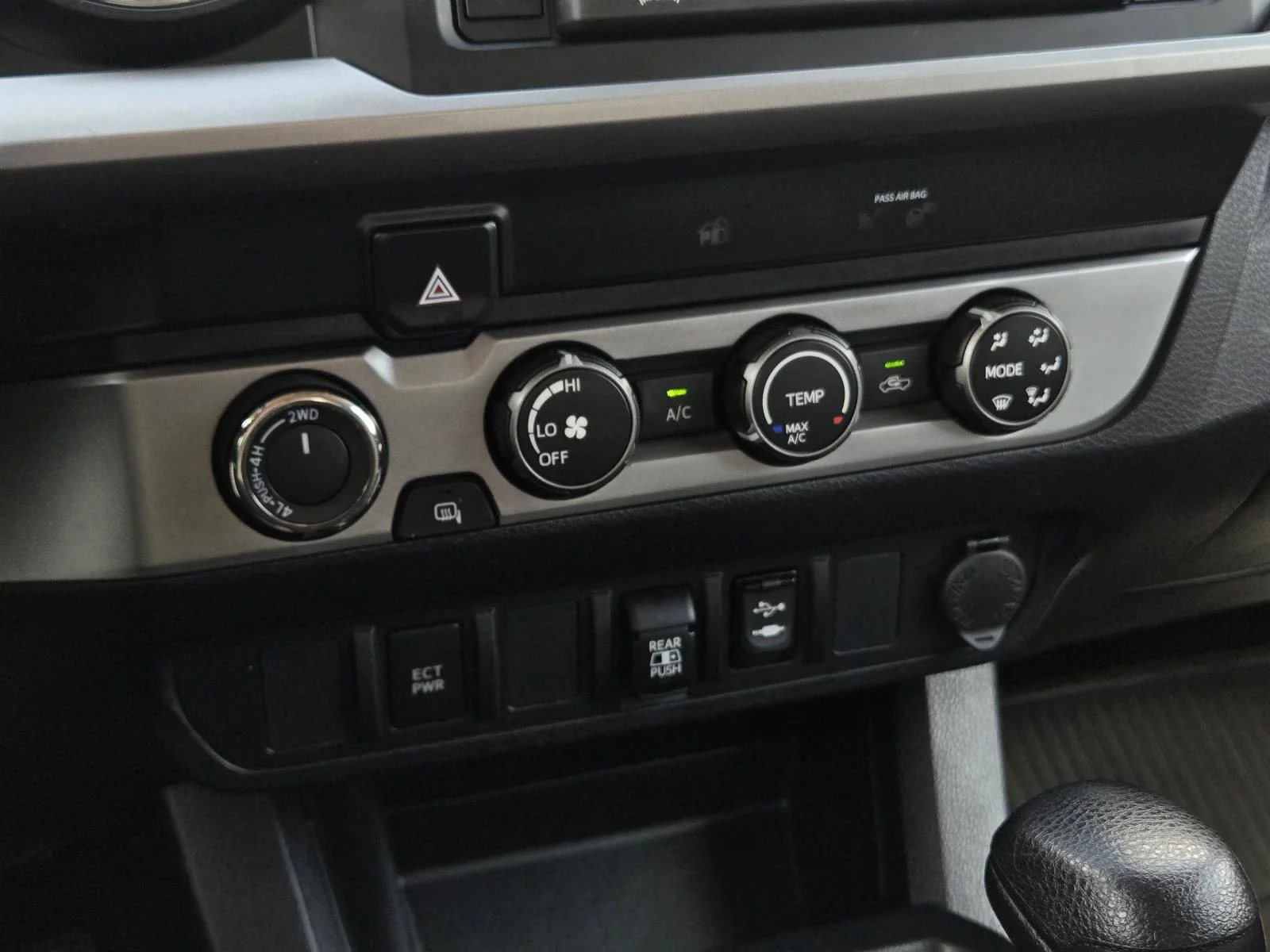 Used 2019 Magnetic Gray Metallic Toyota SR5 image 27