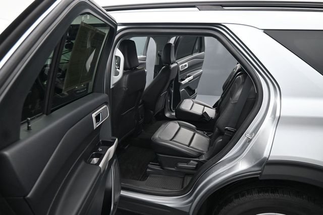 Used 2024 Silver Ford XLT image 16