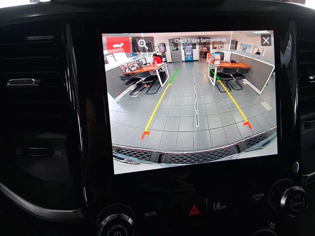 New 2026 Bright White Clear-Coat Exterior Paint RAM Big Horn/Lone Star image 16