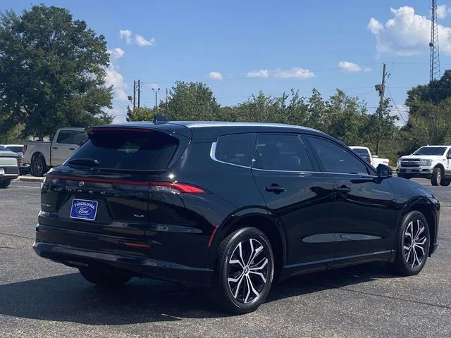 Used 2025 Black Toyota XLE image 3