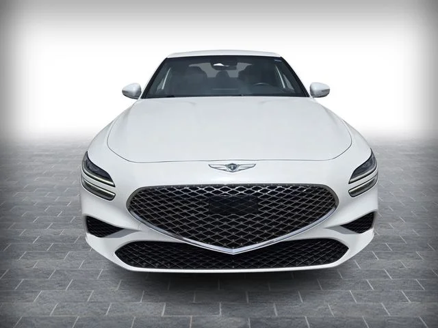 Used 2022 White Genesis 2.0T image 2
