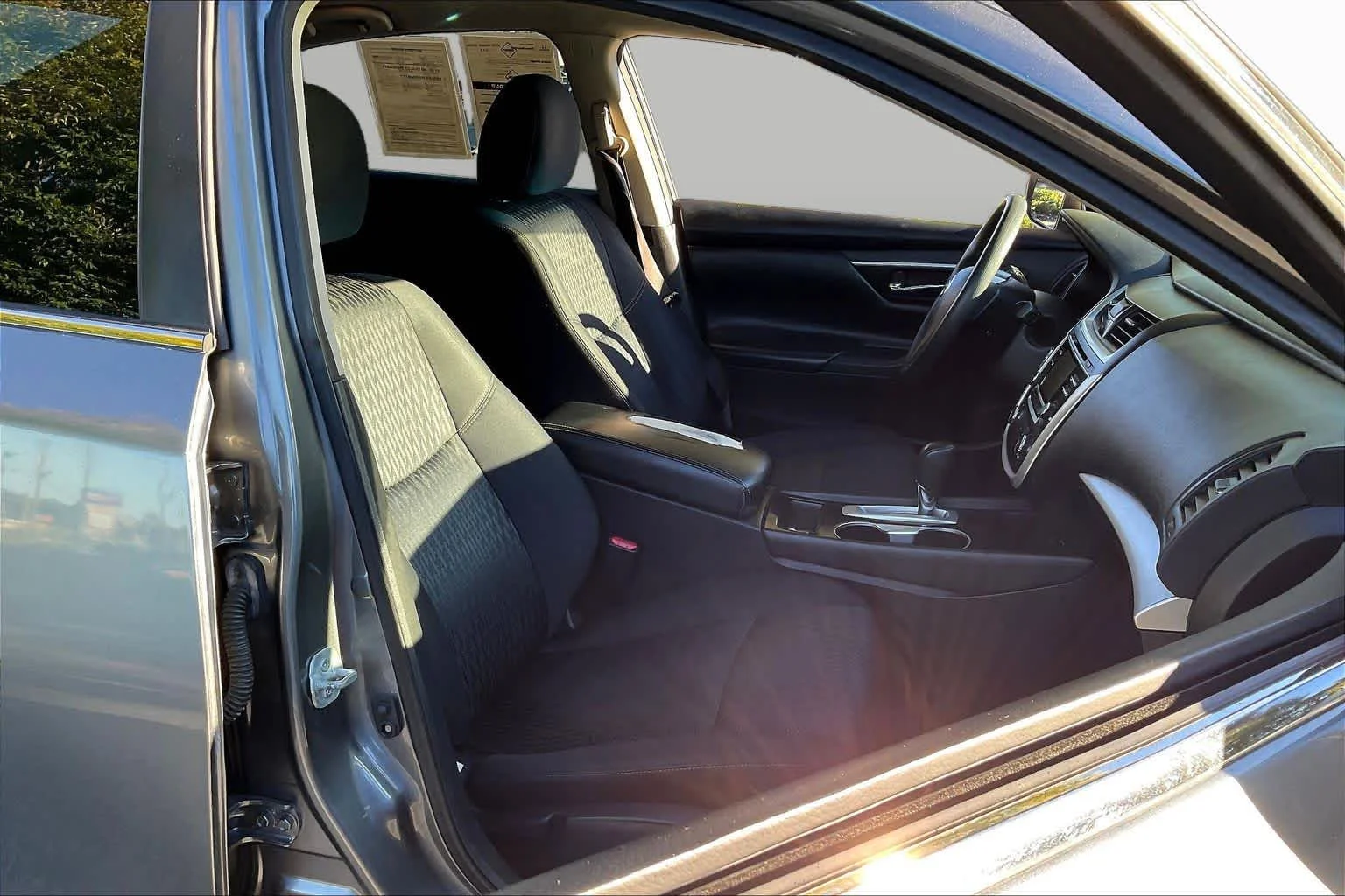 Used 2016 Gun Metallic Nissan 2.5 S image 9