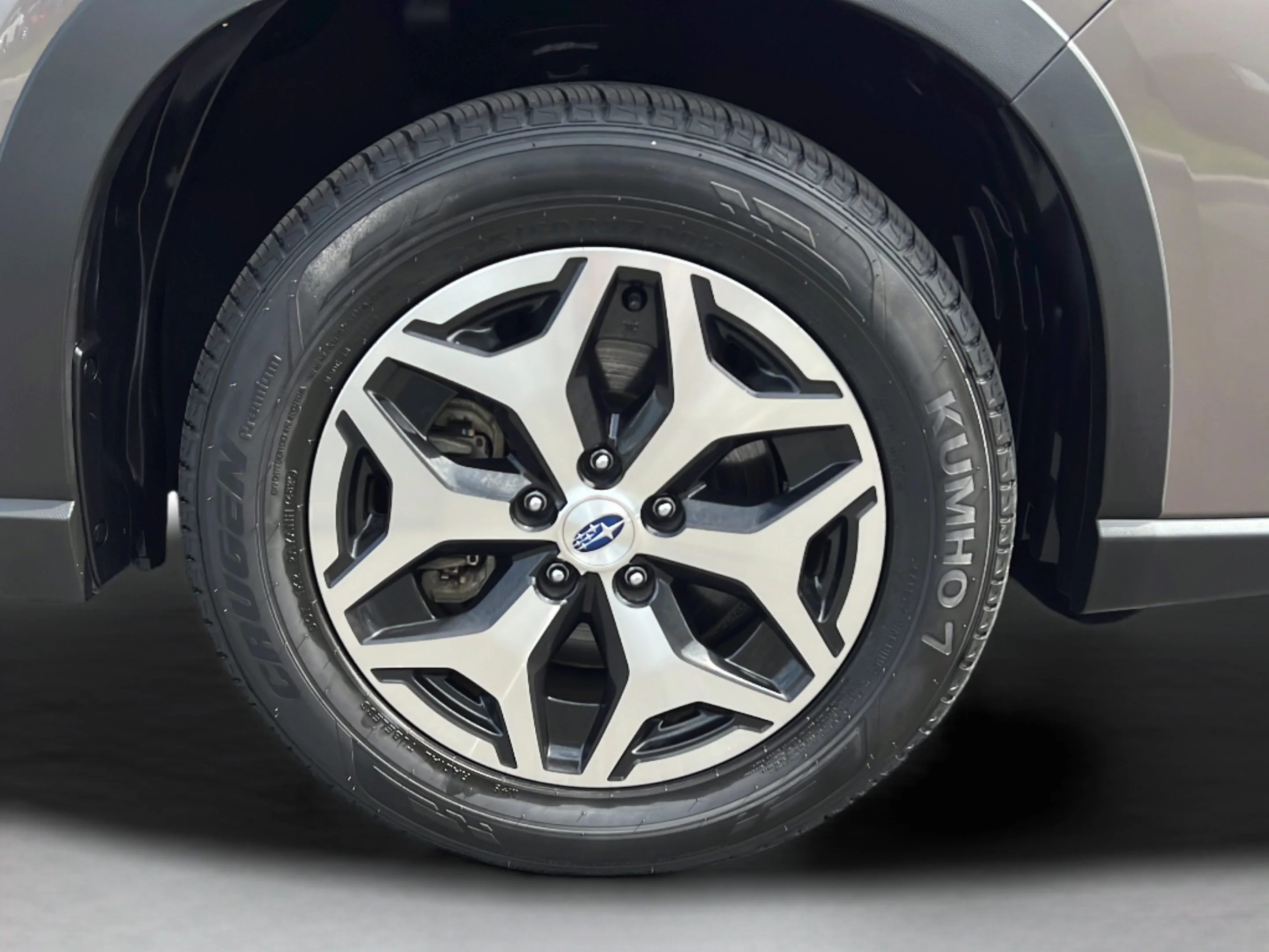 Used 2023 Brilliant Bronze Metallic Subaru Premium image 27