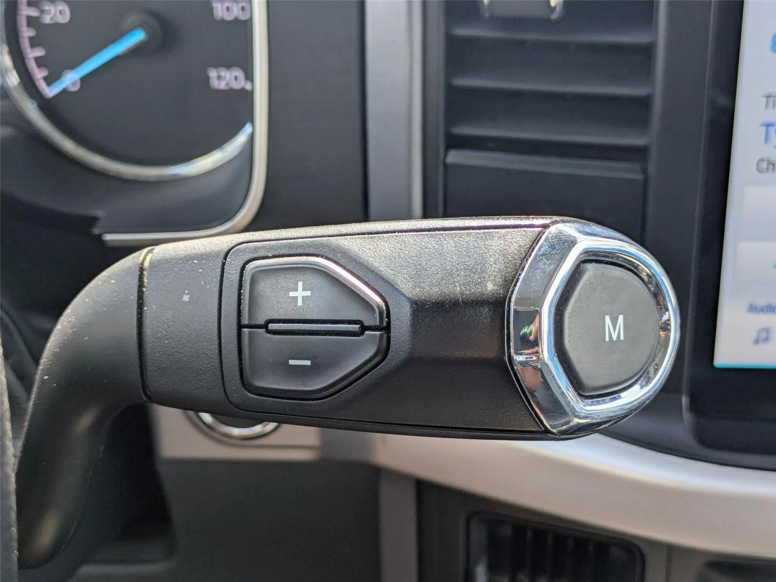 Used 2023 Antimatter Blue Metallic Ford XLT image 24