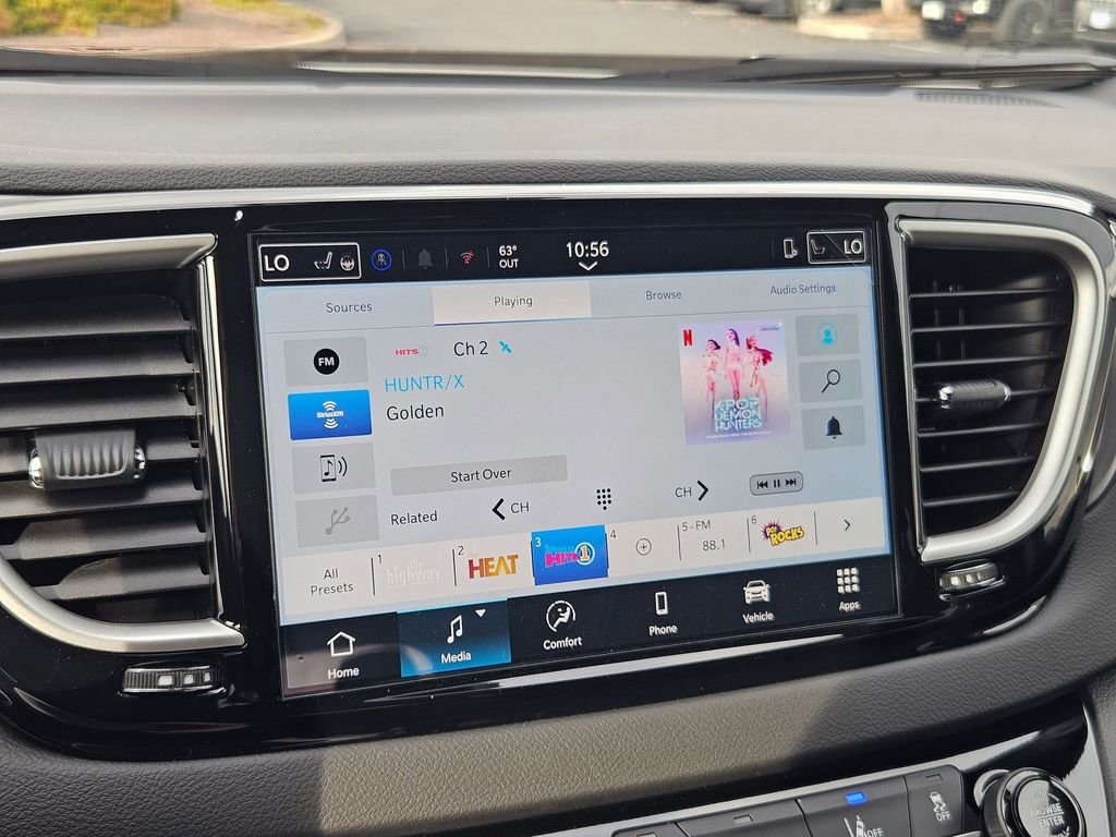 2026 Chrysler Voyager LX - Photo 20