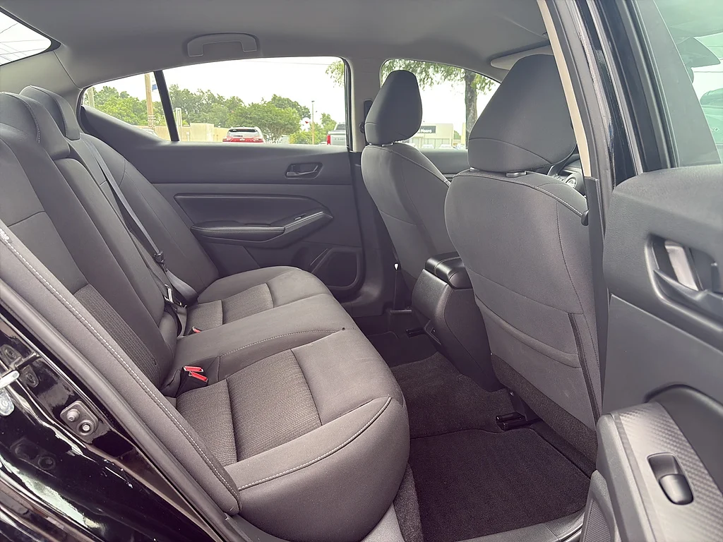 Used 2025 Super Black Nissan  image 16