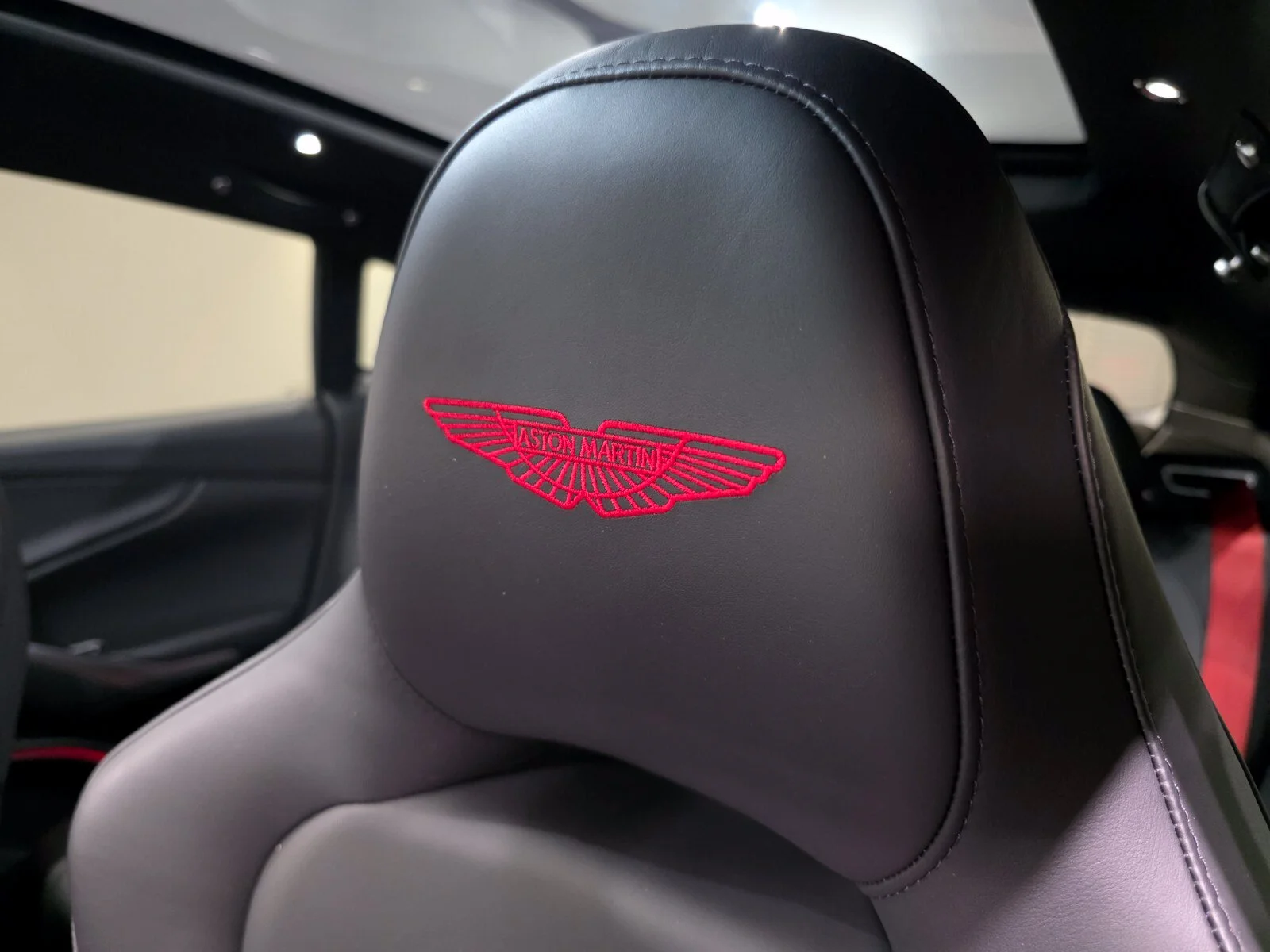 Used 2023 Onyx Black Aston Martin 707 image 5