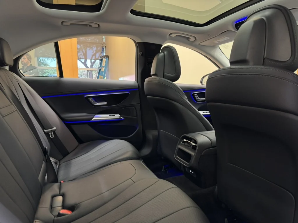 2025 Mercedes-Benz E-Class E350 - Photo 15