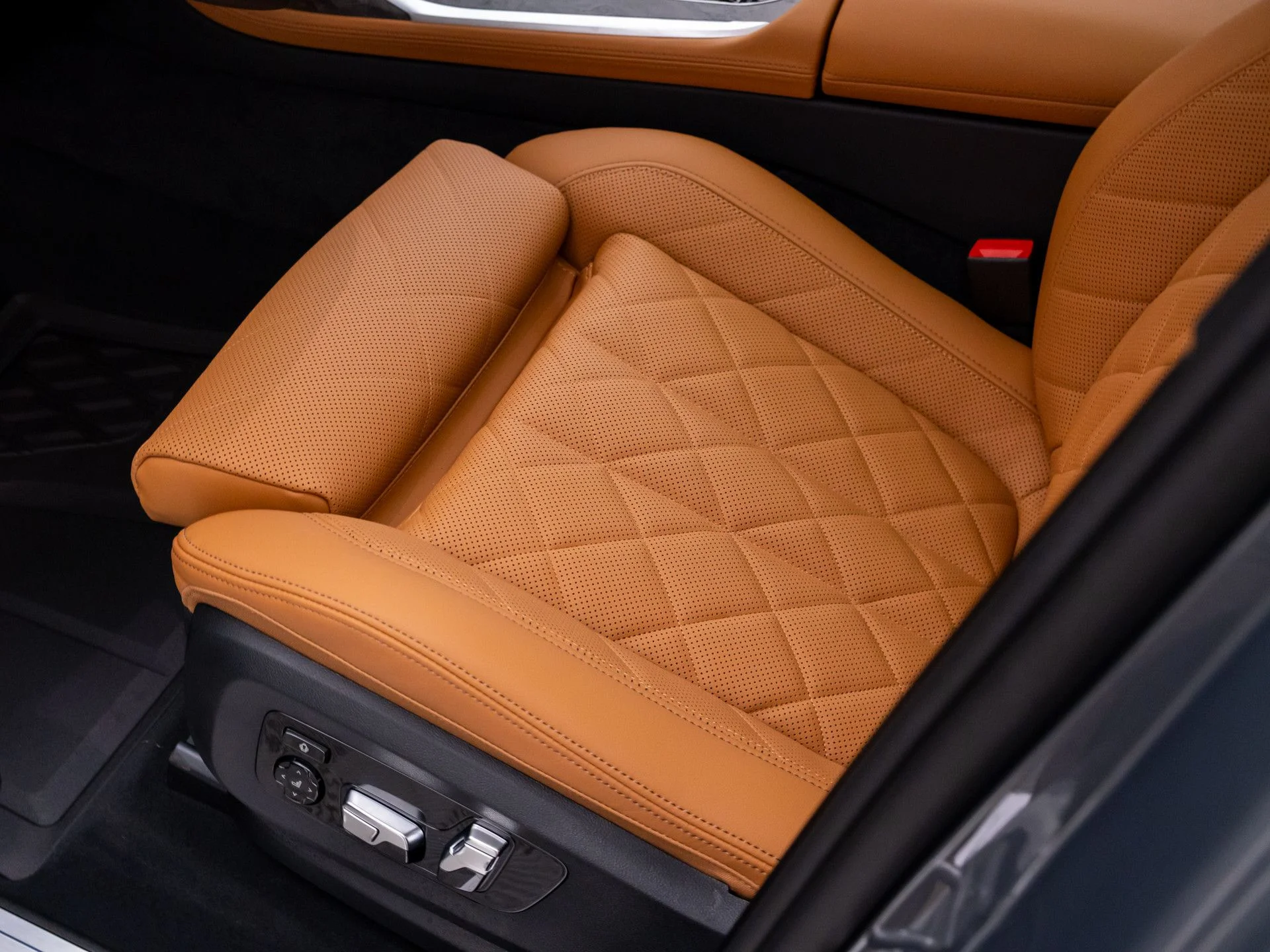 New 2026 Gray BMW xDrive40i image 16