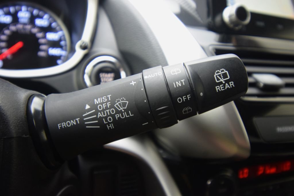 Used 2025 Red Mitsubishi SE image 32