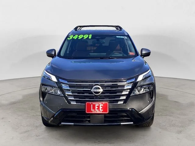 Used 2026 Gun Metallic Nissan Platinum image 8