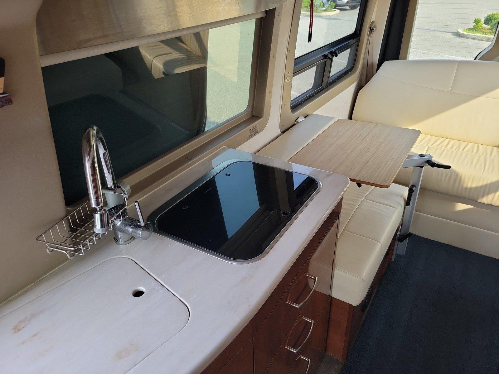 Used 2017  Mercedes-Benz 3500 HIGH ROOF V6 image 13