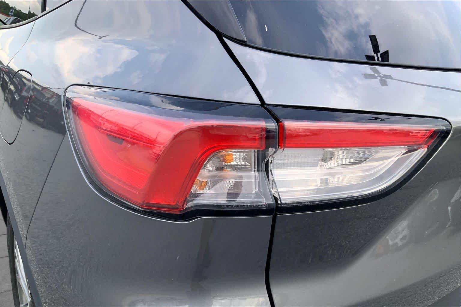 Used 2022 Carbonized Gray Metallic Ford SEL image 27