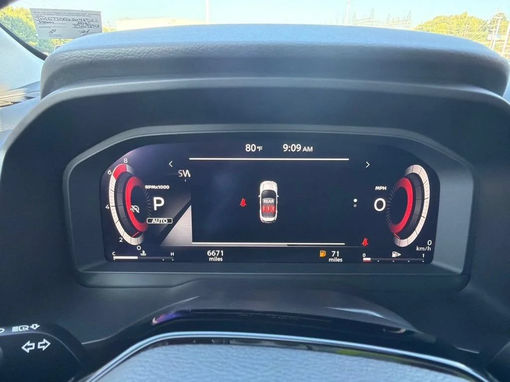 Used 2025 Deep Ocean Nissan SL image 20