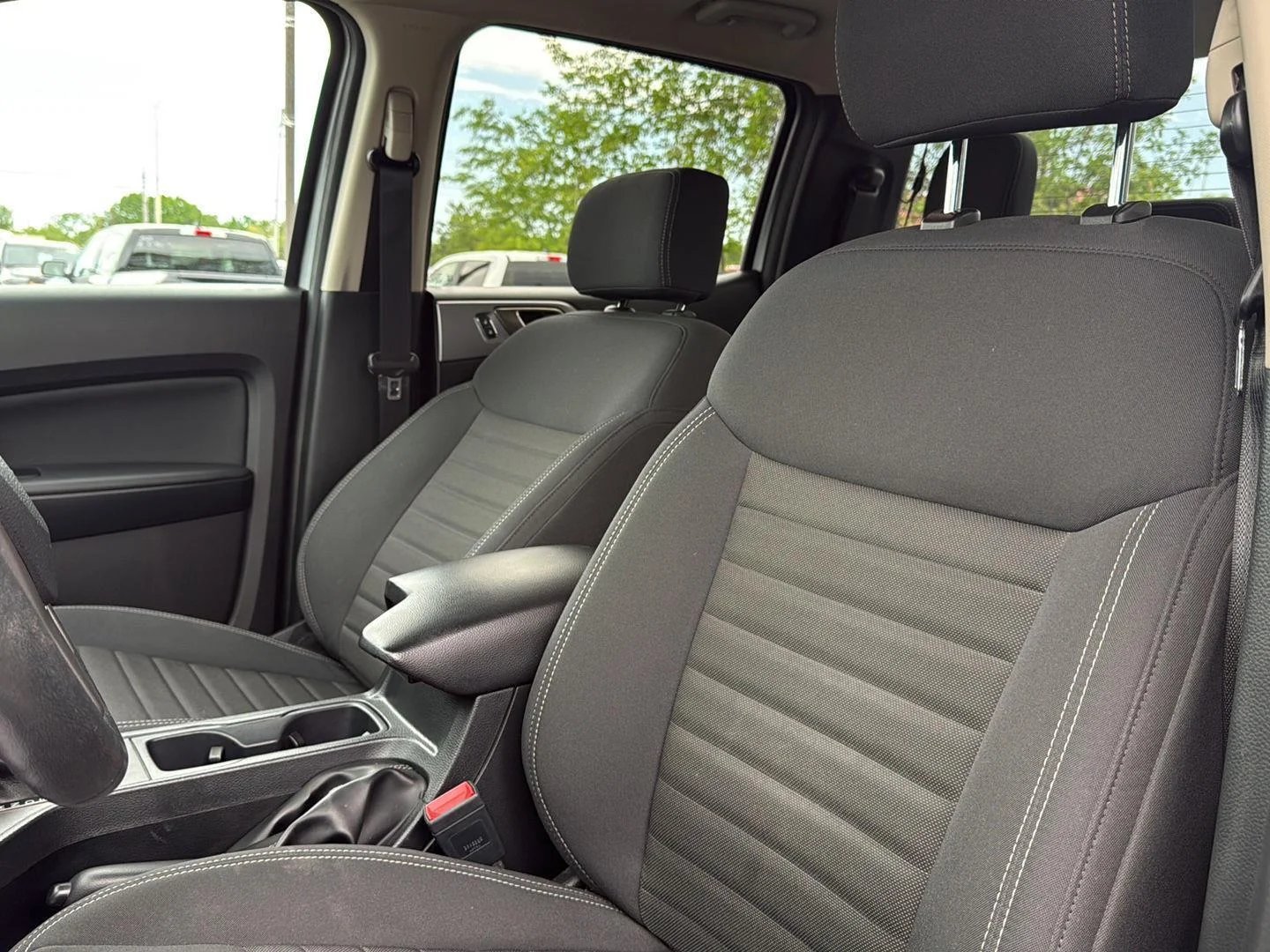 Used 2022 Iconic Silver Ford XLT image 6