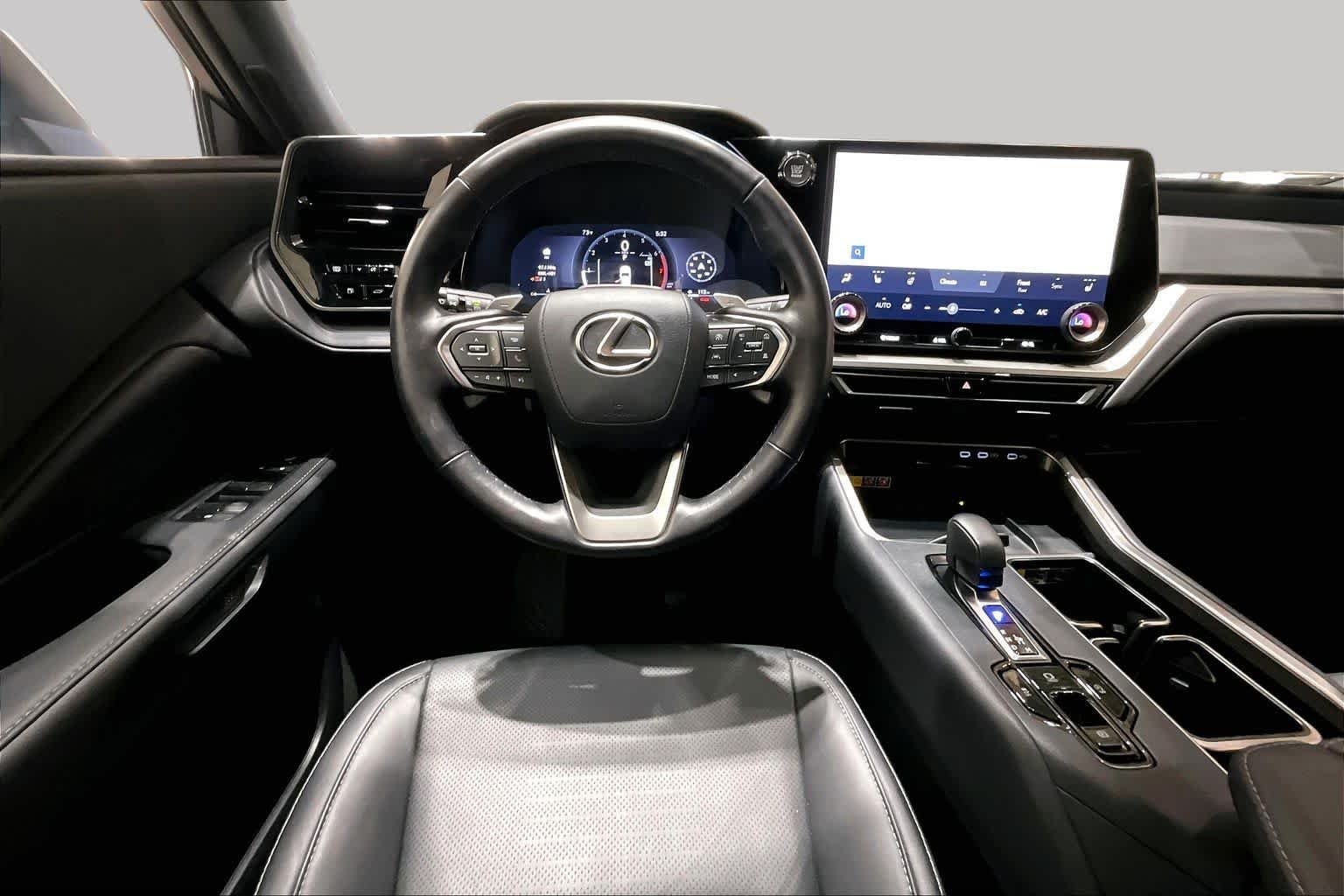 Certified Used 2025 Wind Chill Pearl Lexus  image 5