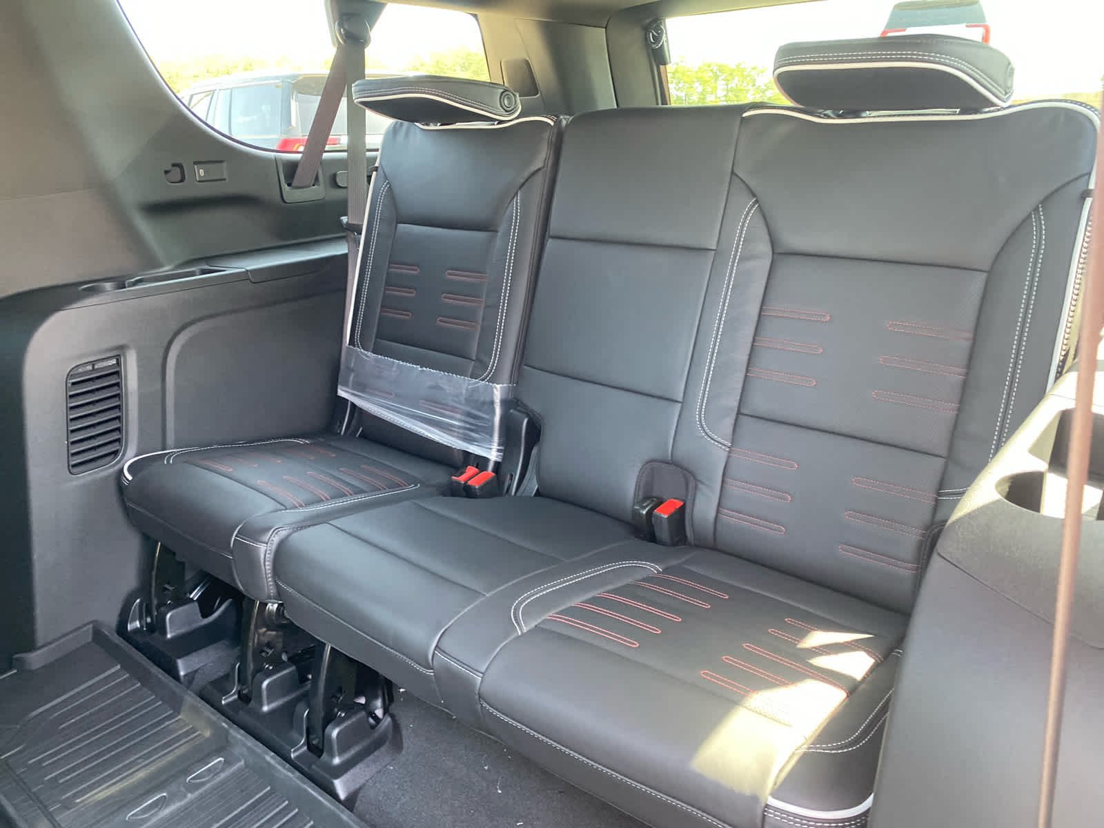 2026 GMC Yukon XL AT4 Ultimate - Photo 21