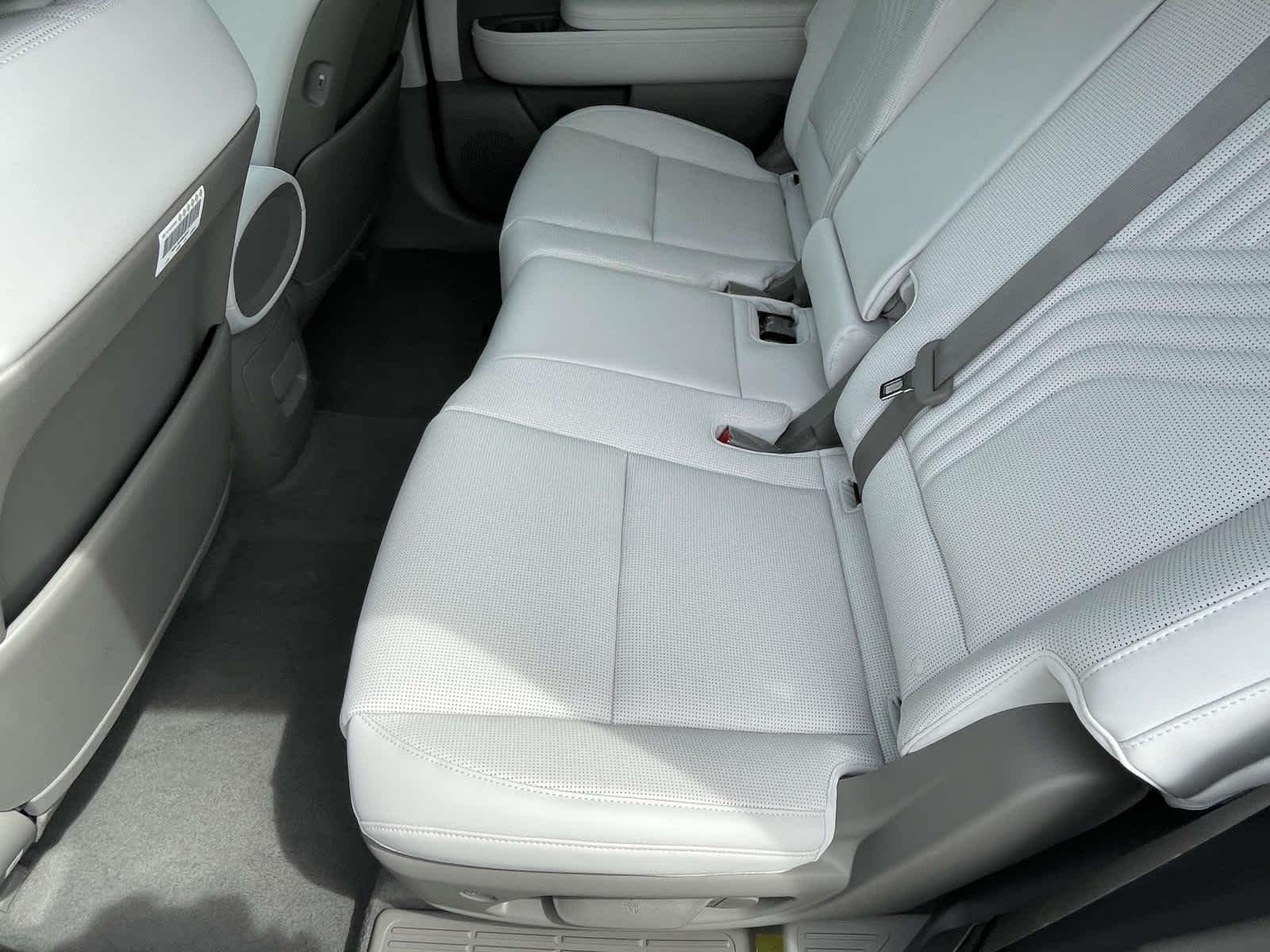 New 2026 Creamy White Pearl Hyundai SEL Premium 8P image 17