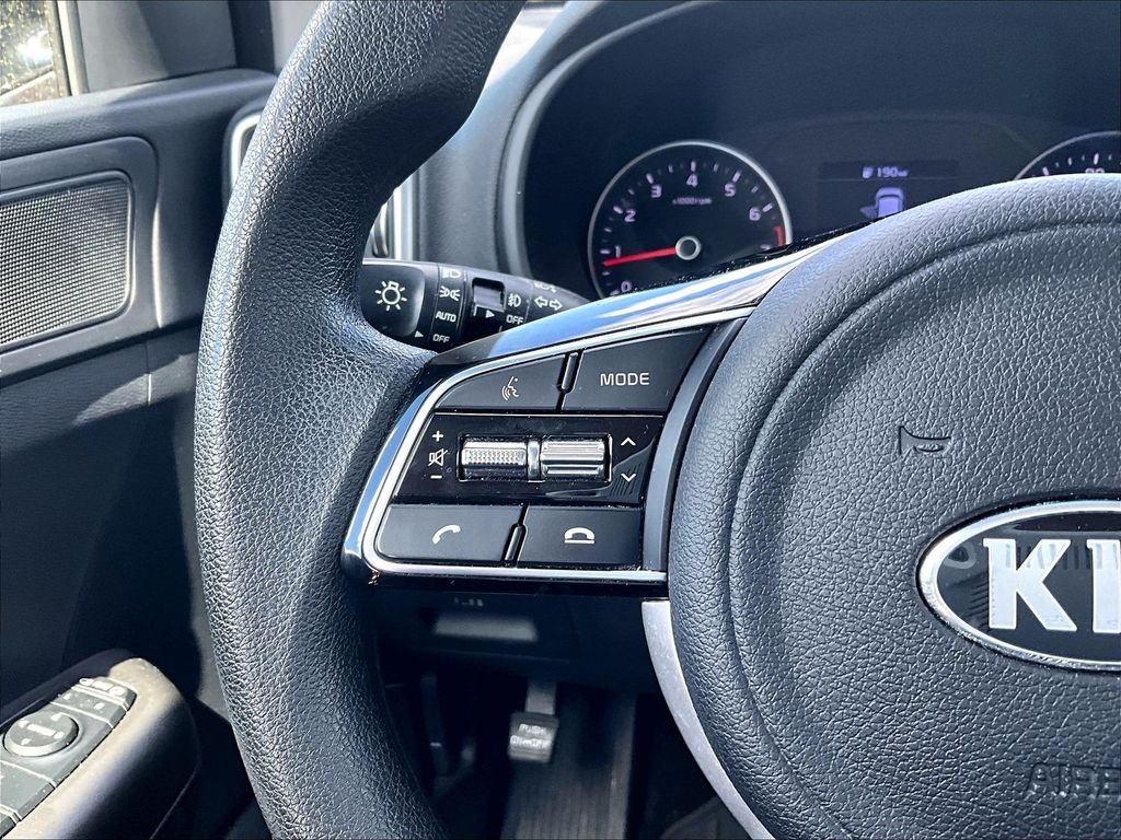 Used 2020 Red Kia LX image 23