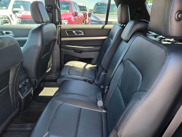 Certified Used 2018 Shadow Black Ford XLT image 28