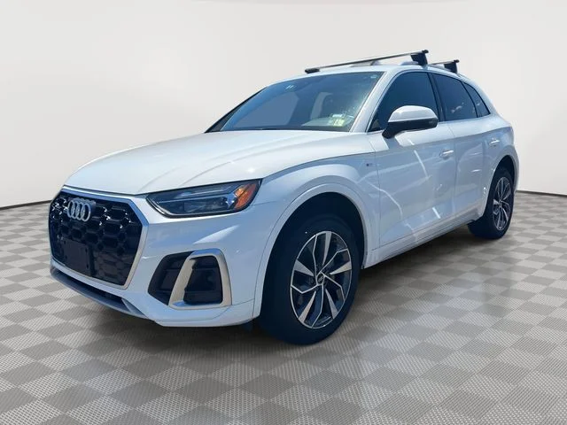 2024 Audi Q5 45 Premium Plus's photo