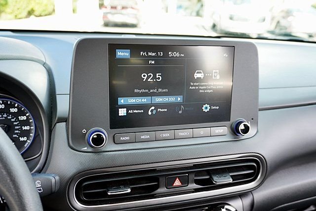 Used 2023 White Hyundai SEL image 23