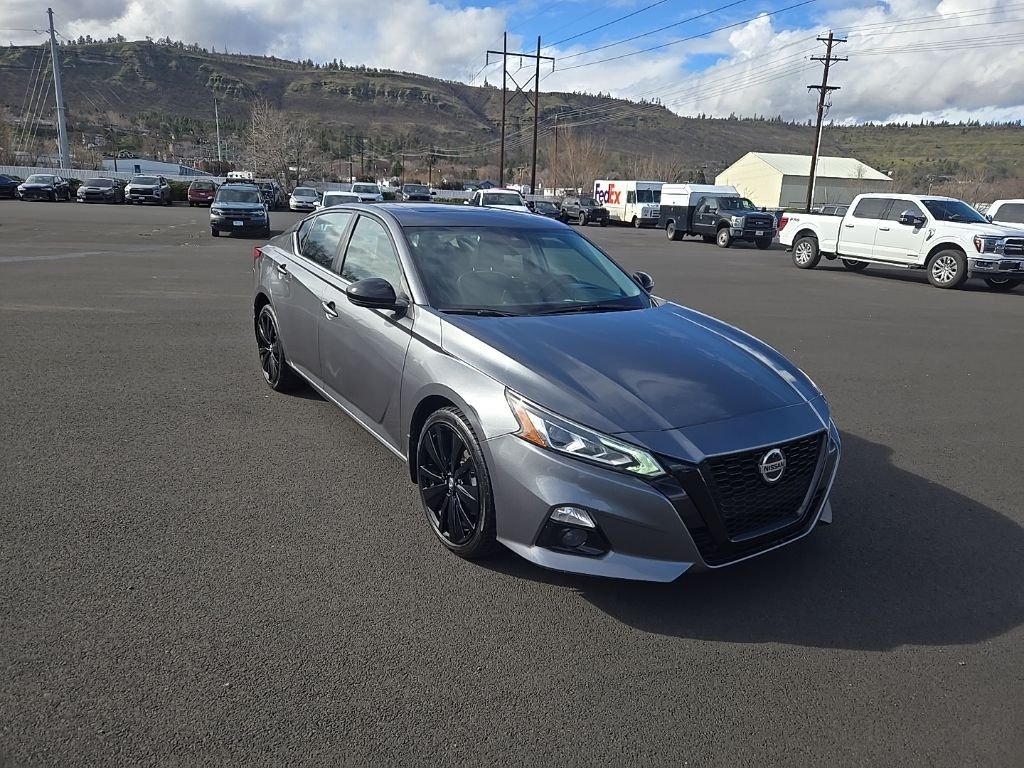 2022 Nissan Altima SR