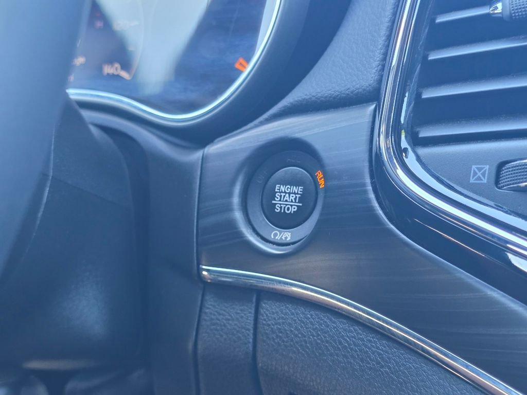 Certified Used 2020 White Jeep Limited image 32