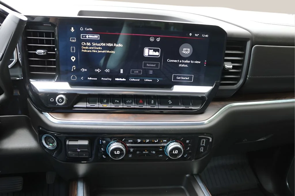 Used 2025 Black GMC SLT image 23