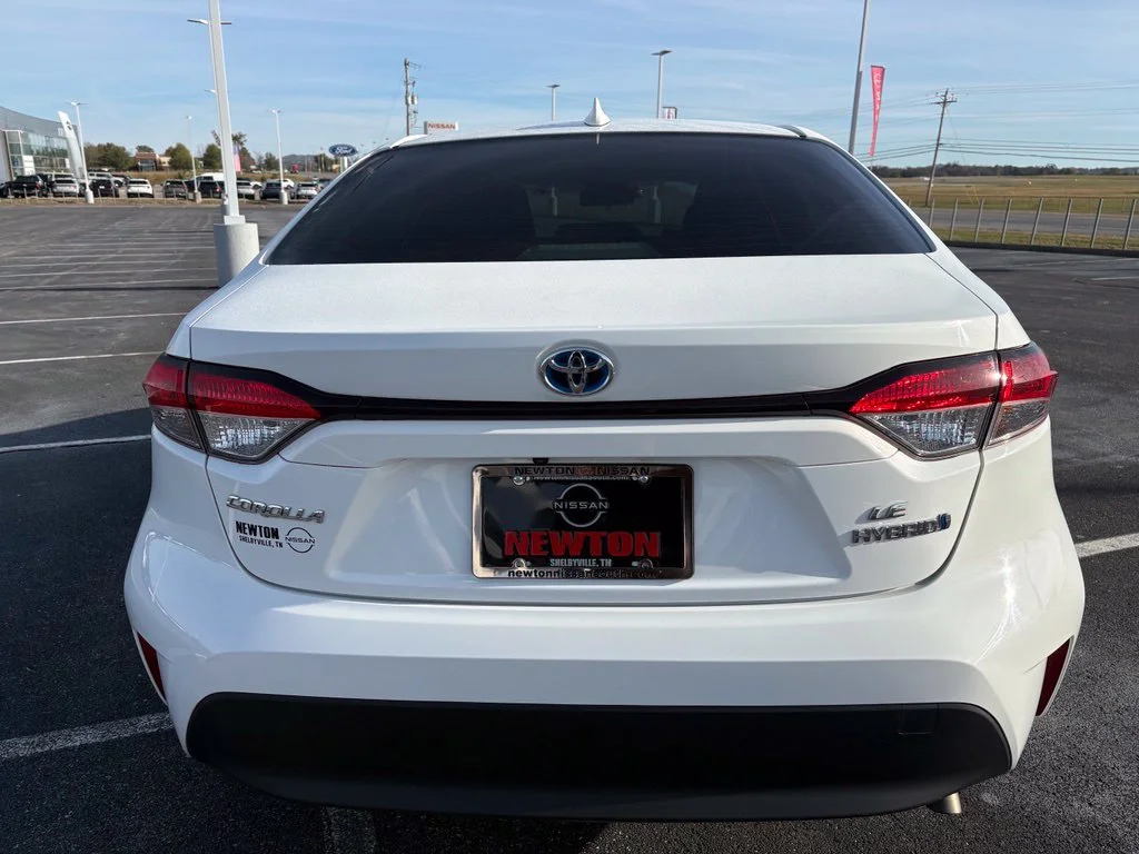 Used 2023 White Toyota LE image 6